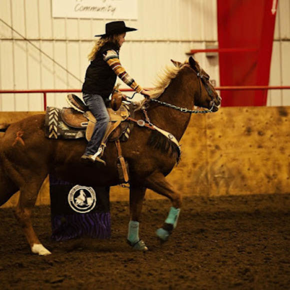 Meet your Posher, Kashtyn - Picture 1 of 1